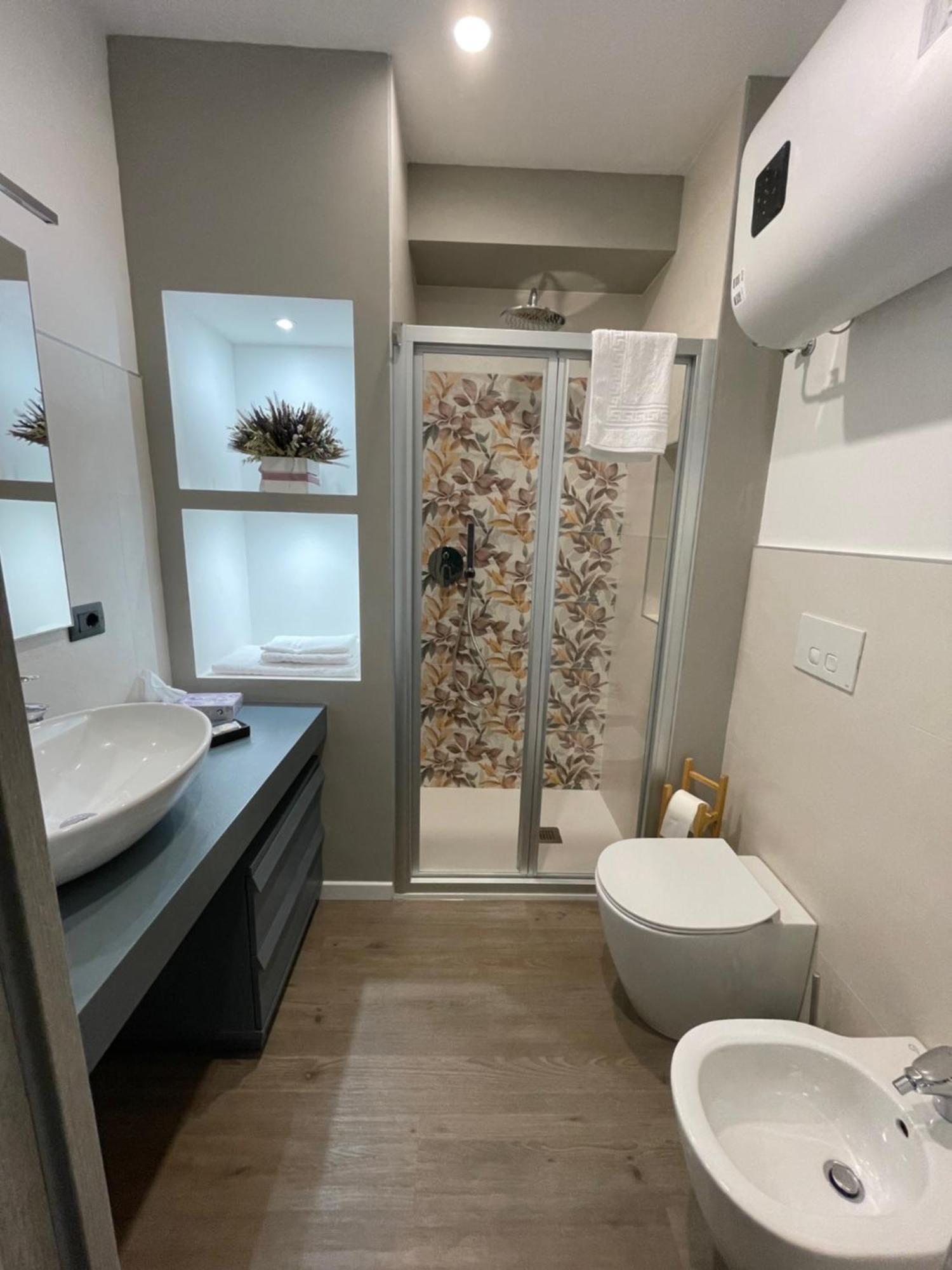 Splendid Room Suites Turin Bagian luar foto